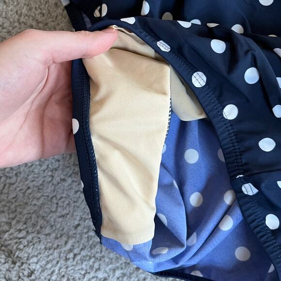 Lands End One Piece Swimsuit 8 Medium Polka Dot Twist Crossback Blue Classic - Picture 6 of 14